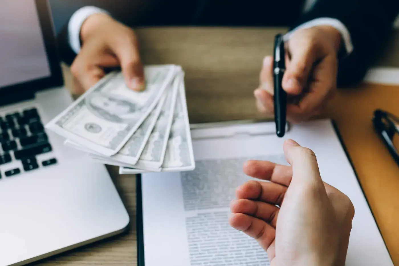 Quick Access to Cash with Payday Loans and Immediate Cash Advance at Flash Money